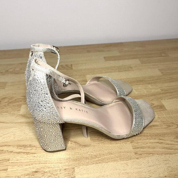 NWT Kelly and Katie Caital Sandal Heel Formal Size 9.5 in Champagne Color - Picture 2 of 8
